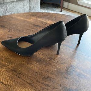 Black Pumps. Size 7.5